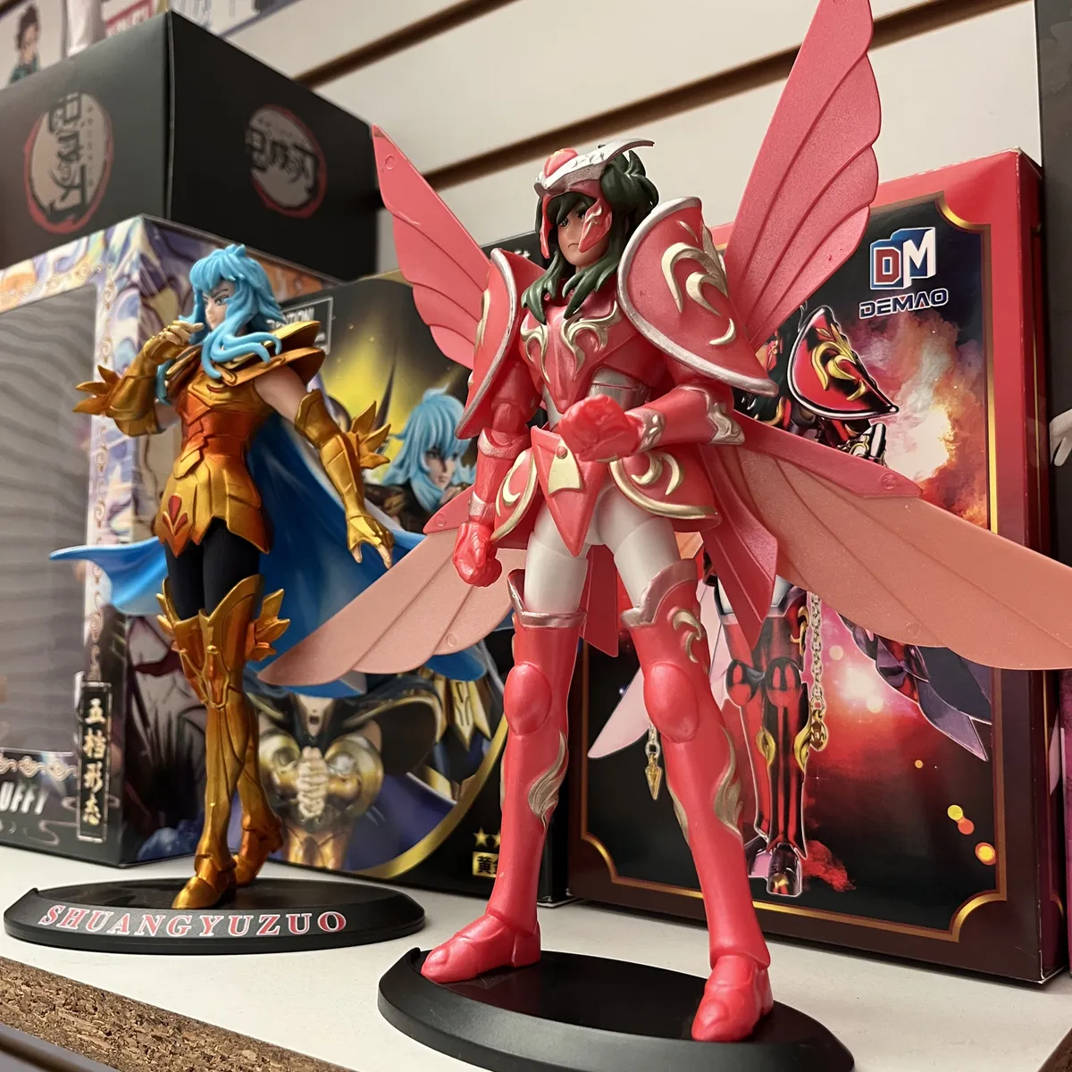 Camus de Acuario Caballeros de Zodiaco Figura