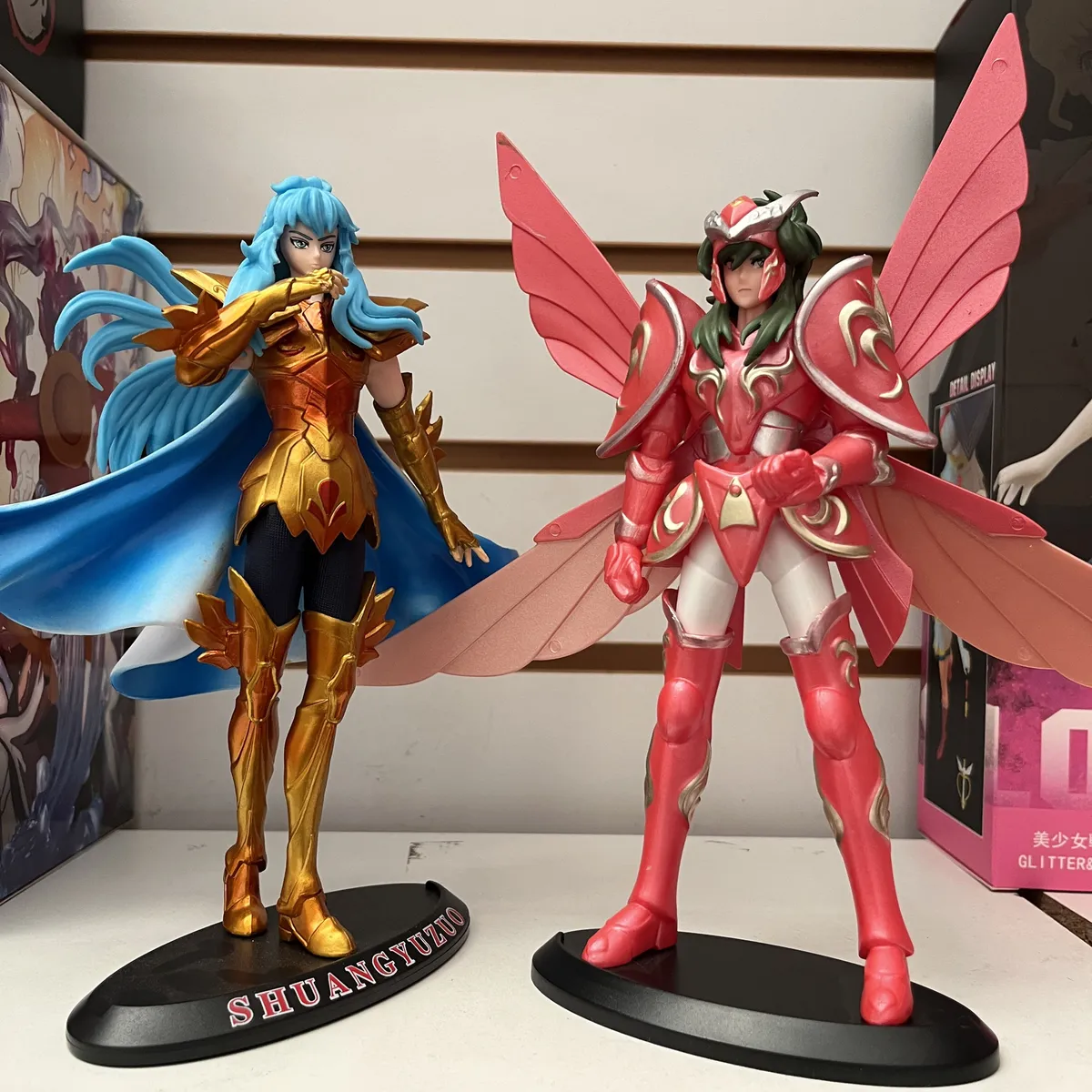 Camus y Afrodita Figuras de Coleccion Caballeros de Zodiaco